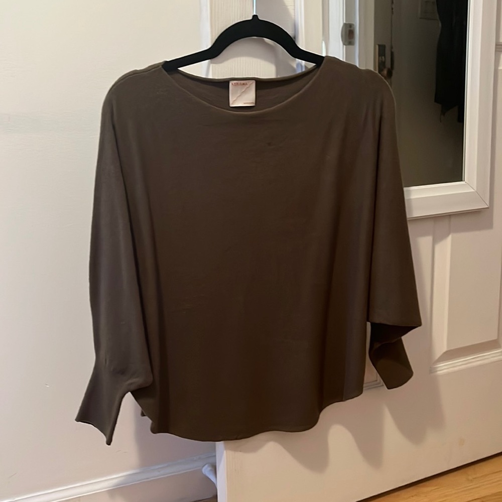 Green dolman sleeve crew neck sweater